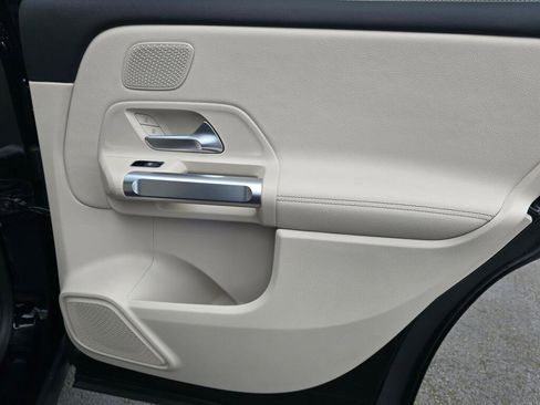 New 2026 Mercedes-Benz GLB 250 4MATIC image 26