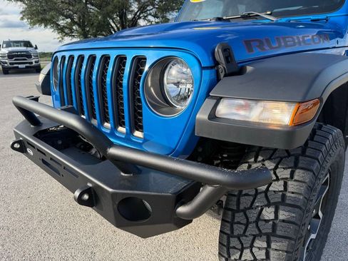 Used 2022 Jeep Gladiator Rubicon w/ Cold Weather Group AWD/4WD image 9