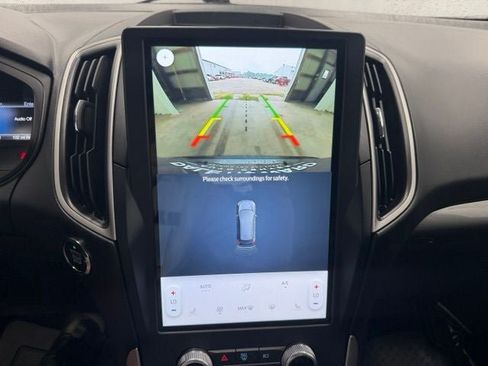 Used 2023 Ford Edge SEL AWD/4WD image 18