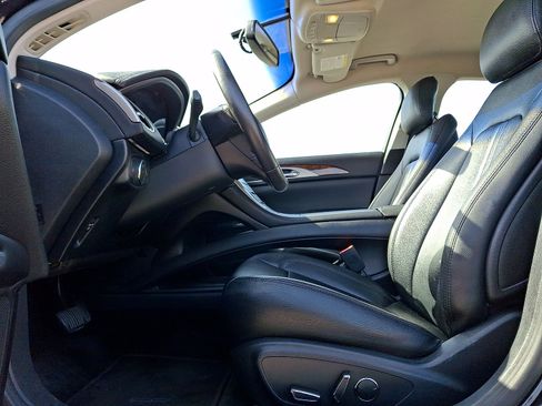 Used 2016 Lincoln MKZ Hybrid FWD image 11