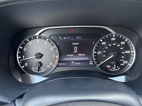 Used 2022 Nissan Frontier SV AWD/4WD image 6