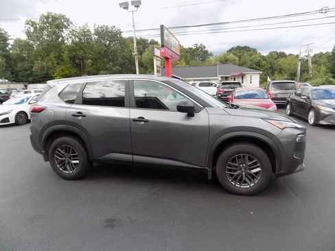Used 2023 Nissan Rogue S AWD/4WD image 2