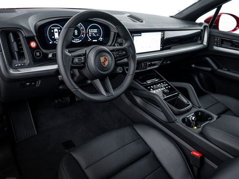 Certified 2026 Porsche Cayenne AWD/4WD image 4