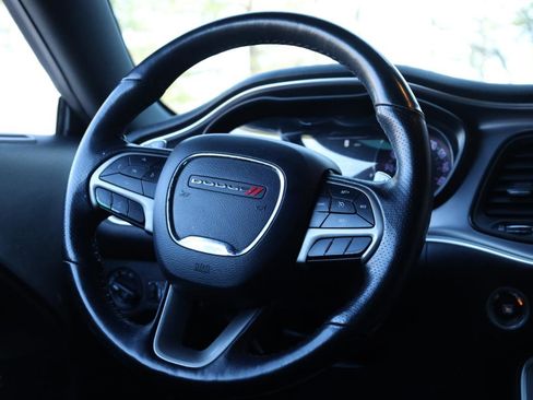 Used 2019 Dodge Challenger R/T w/ Driver Convenience Group image 8