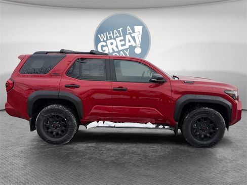 Certified 2025 Toyota 4Runner TRD Off-Road Premium image 2