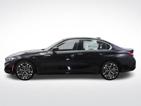 New 2026 BMW 330i xDrive Sedan w/ Convenience Package AWD/4WD image 2