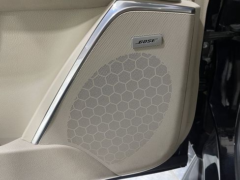 Used 2016 Cadillac Escalade Luxury image 18