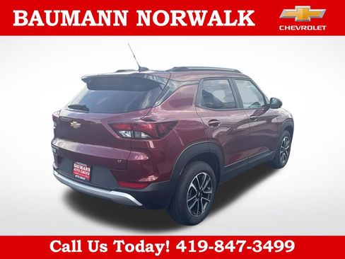 Used 2025 Chevrolet TrailBlazer LT FWD image 16
