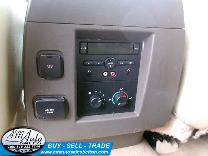 Used 2014 Ford Expedition XLT w/ Equipment Group 202A AWD/4WD image 17