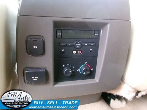 Used 2014 Ford Expedition XLT w/ Equipment Group 202A AWD/4WD image 17