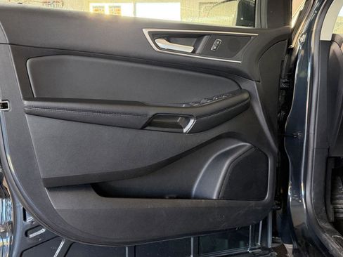 Used 2022 Ford Edge SEL w/ Convenience Package image 12