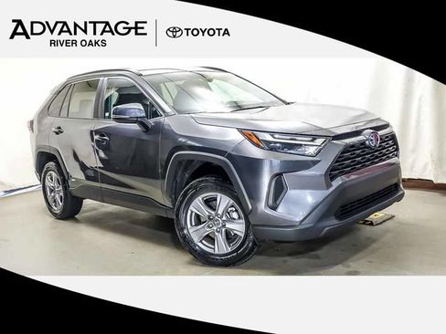 Certified 2022 Toyota RAV4 XLE w/ Convenience Package AWD/4WD image 1
