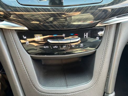 Used 2020 Cadillac XT6 Premium Luxury image 15