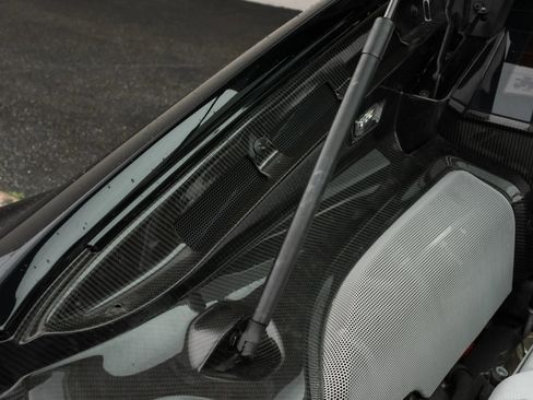 Used 2010 Audi R8 V10 image 28