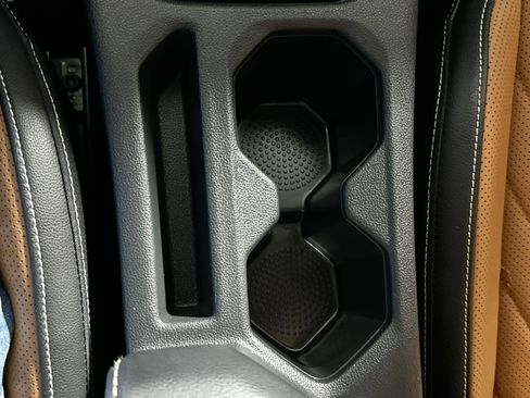 Used 2024 Volkswagen Jetta SEL image 32