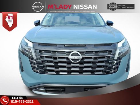 New 2026 Nissan Pathfinder SL image 2