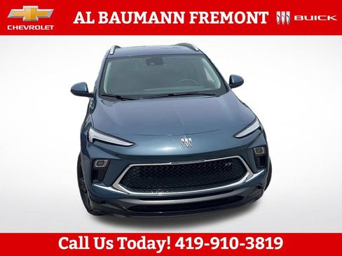 Used 2024 Buick Encore GX Sport Touring FWD image 1