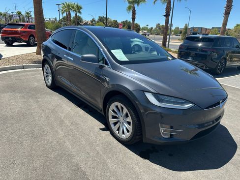 Used 2019 Tesla Model X AWD/4WD image 11