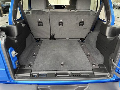 Used 2024 Jeep Wrangler Unlimited Sport image 9