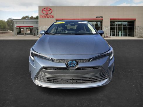 Certified 2024 Toyota Corolla XLE image 2