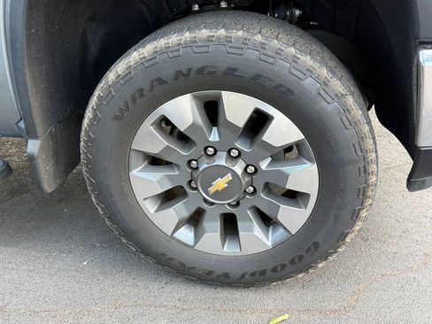 Used 2025 Chevrolet Silverado 2500 LT w/ All Star Edition image 6