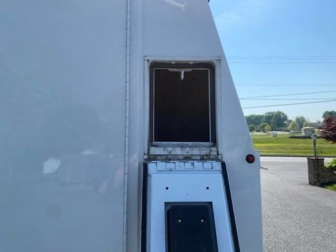 Used 2021 GMC Savana 3500 w/ Power Convenience Package RWD image 30