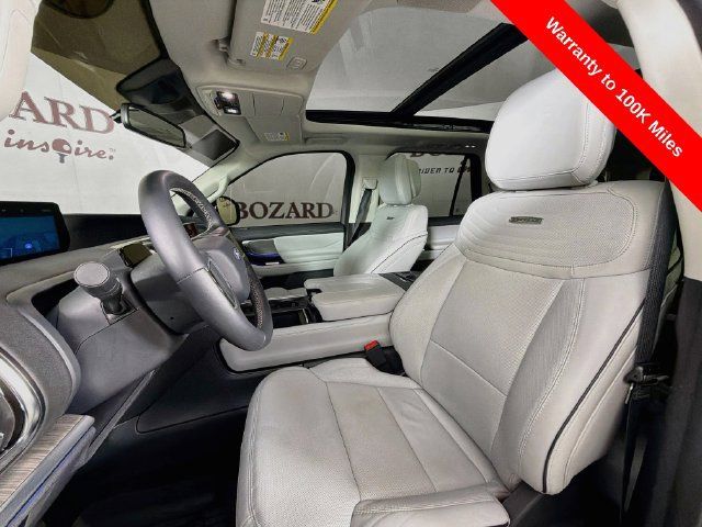Certified 2026 Ford Expedition Max Platinum w/ Platinum Ultimate Package AWD/4WD image 28