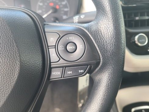 Used 2024 Toyota Corolla LE image 21