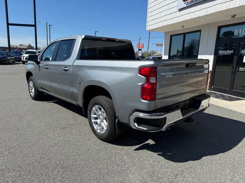 Used 2025 Chevrolet Silverado 1500 LT w/ Z71 Off-Road Package image 6