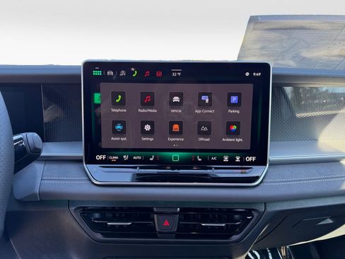 New 2026 Volkswagen Tiguan SE R-Line image 17