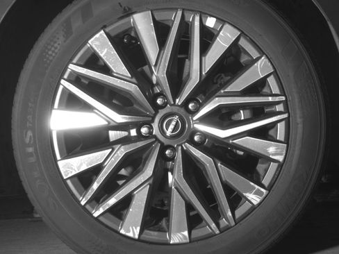 Used 2025 Nissan Altima 2.5 SV image 13