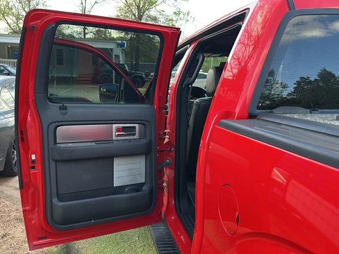 Used 2014 Ford F150 FX4 w/ Equipment Group 402A Luxury image 19