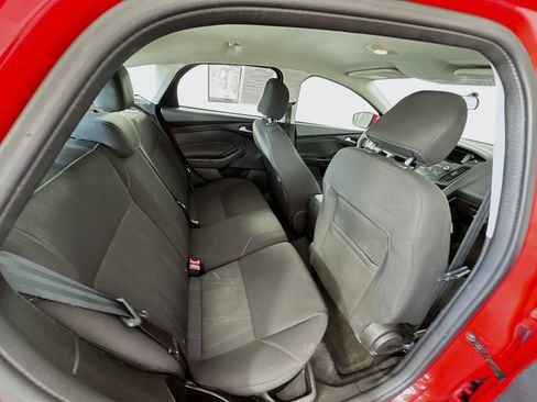 Used 2017 Ford Focus SE FWD image 24