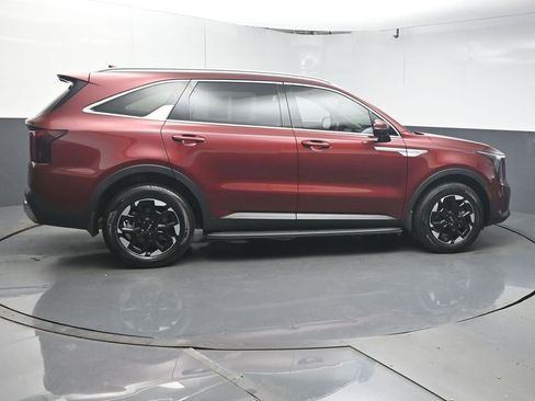 Used 2025 Kia Sorento S AWD/4WD image 8