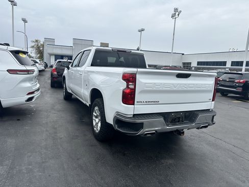 Used 2022 Chevrolet Silverado 1500 LT AWD/4WD image 6