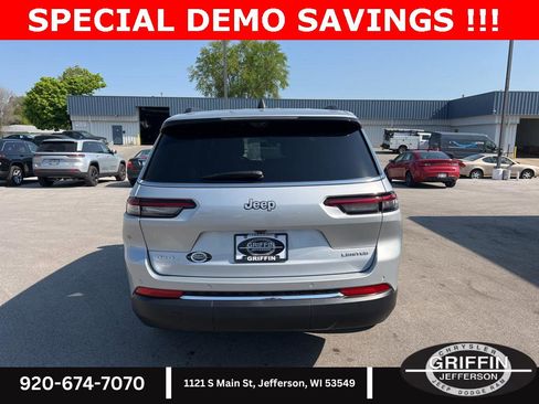 New 2025 Jeep Grand Cherokee L Limited w/ Luxury Tech Group II image 5