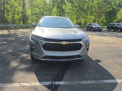 Used 2025 Chevrolet Trax LT