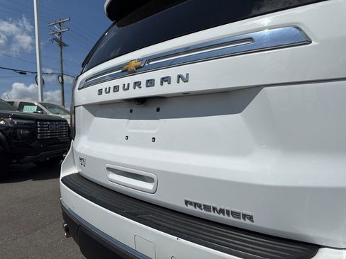 Used 2023 Chevrolet Suburban Premier AWD/4WD image 33