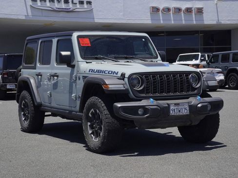 Used 2024 Jeep Wrangler Unlimited Rubicon 4xe AWD/4WD image 2