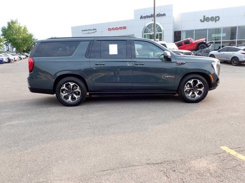 Used 2025 GMC Yukon XL AT4 Ultimate w/ LPO, Floor Liner Package AWD/4WD image 30