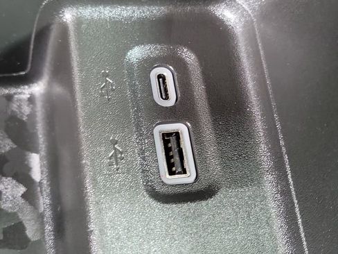 Certified 2024 Chevrolet Colorado W/T image 14