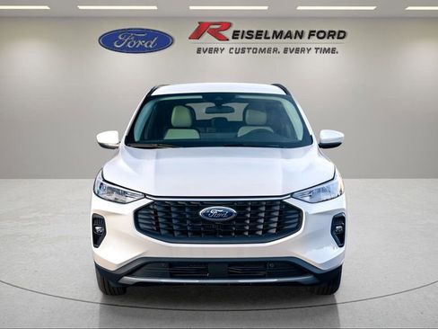 Certified 2024 Ford Escape SE FWD image 10