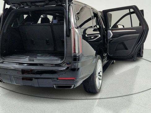Certified 2025 Cadillac Escalade Sport Platinum w/ LPO, Floor Liner Package AWD/4WD image 12