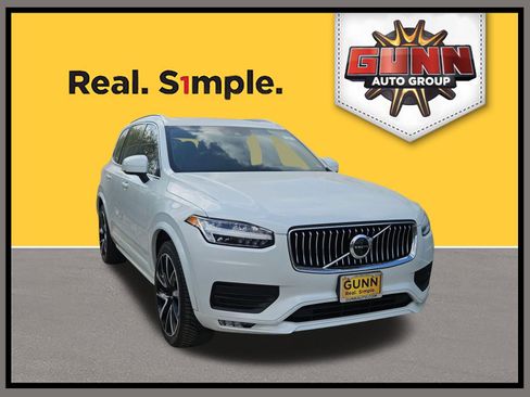 Used 2022 Volvo XC90 T6 Momentum w/ Advanced Package image 1