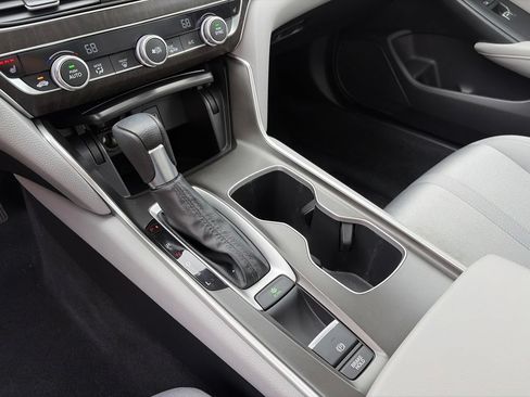 Used 2020 Honda Accord EX image 34