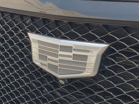 Used 2021 Cadillac Escalade Premium Luxury AWD/4WD image 12