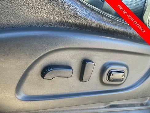 Used 2019 Nissan Titan PRO-4X w/ Pro-4x Convenience Package image 11