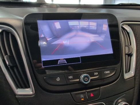 Used 2021 Chevrolet Malibu LT image 20