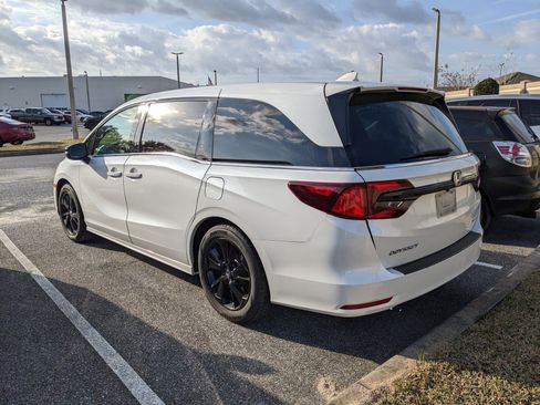 Used 2023 Honda Odyssey Sport image 19