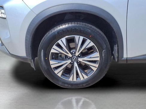 Used 2023 Nissan Rogue SV FWD image 10